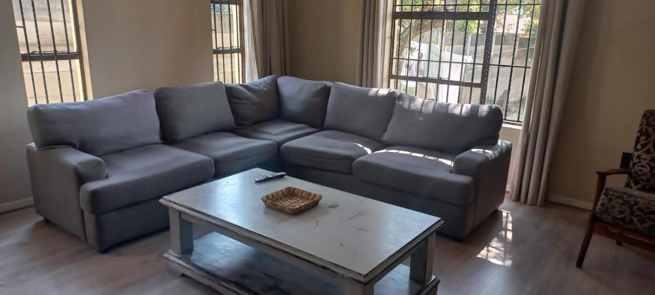 Entire 4 Bedroom House In Midrand, Johannesburg Randjesfontein Екстер'єр фото